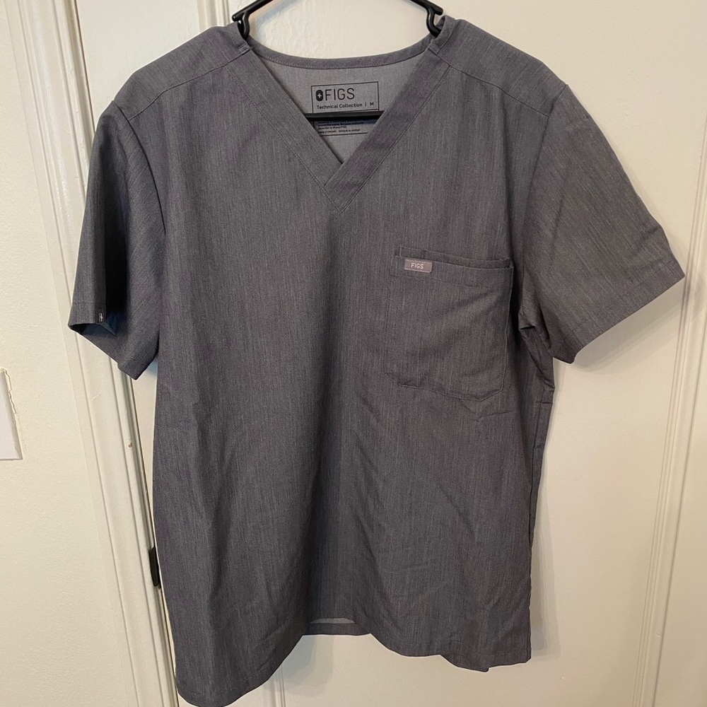 Figs MENS Leon Three-Pocket Scrub Top - Medium